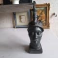 Estimation d’une Sculpture de Buste Roi Africain en Très Bon État