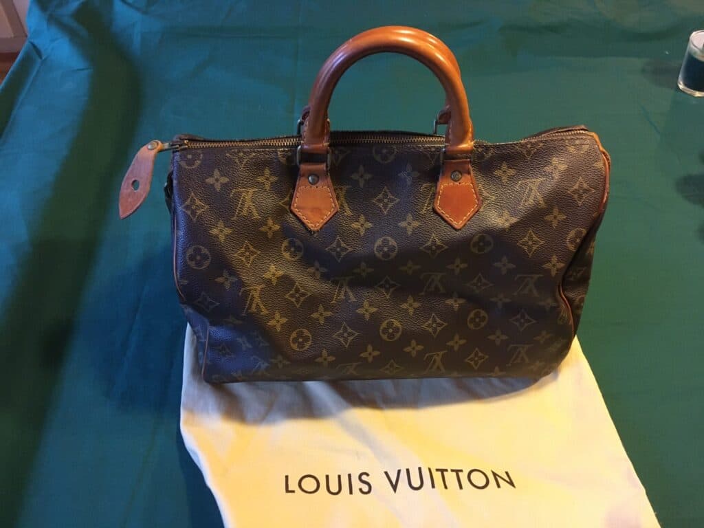 Estimation de prix pour un Sac Vuitton Vintage de style Speedy 35 en toile monogramme et cuir de vache naturelle