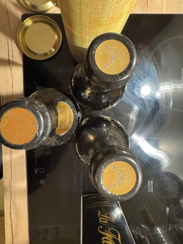 Estimation des prix pour deux bouteilles de Rhum La Flibuste de 1999 et une cuvée privilège de 2015