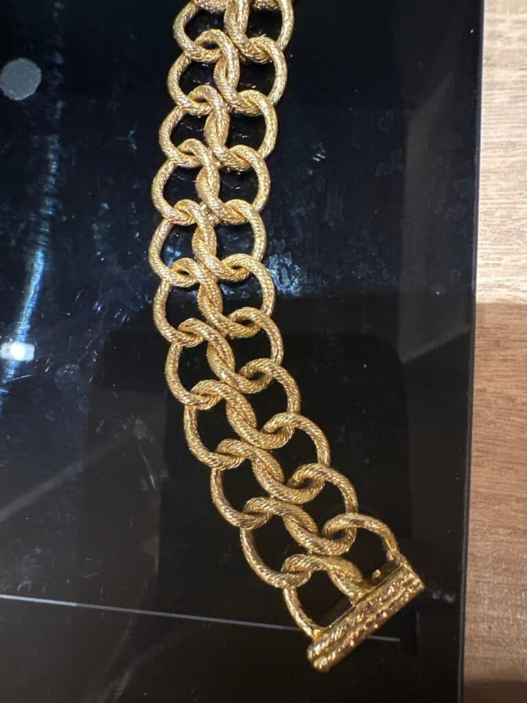 Ancien Bracelet en Or 18 Carats de 43×1.8 cm Pesant 102 g – Bijoux de Famille datant du Siècle Dernier entre 1920 et 1960