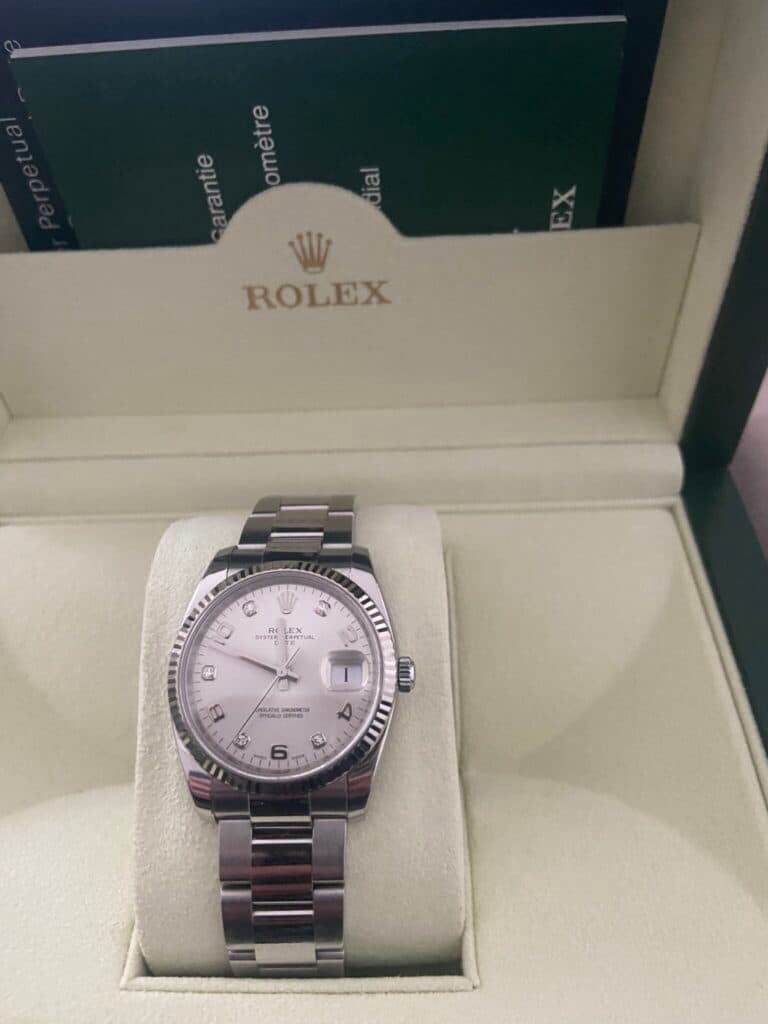 Estimation de la valeur de la montre Rolex Oyster Perpetual Date 36 en or blanc avec diamant intérieur, achat en 2012, en état neuf. Estimation de la valeur de la montre Rolex Oyster Perpetual Date 36 en or blanc avec diamant intérieur, achat en 2012, en état neuf.