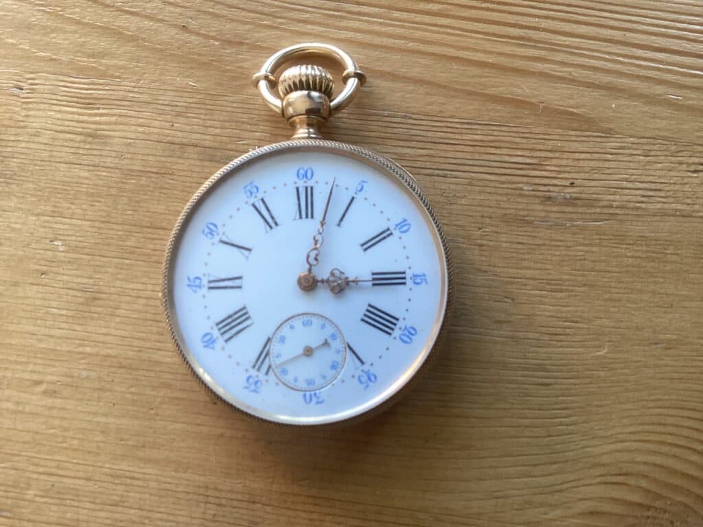 Estimation d’une montre à gousset en or : analyse et valeur potentielle Estimation d’une montre à gousset en or : analyse et valeur potentielle